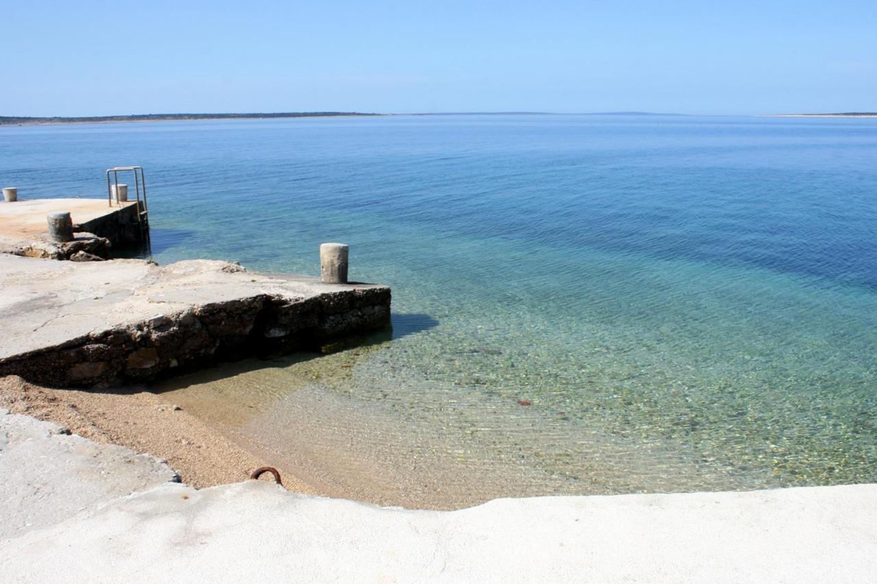 Apartments With A Parking Space Mandre, Pag - 18748 Kolan Esterno foto