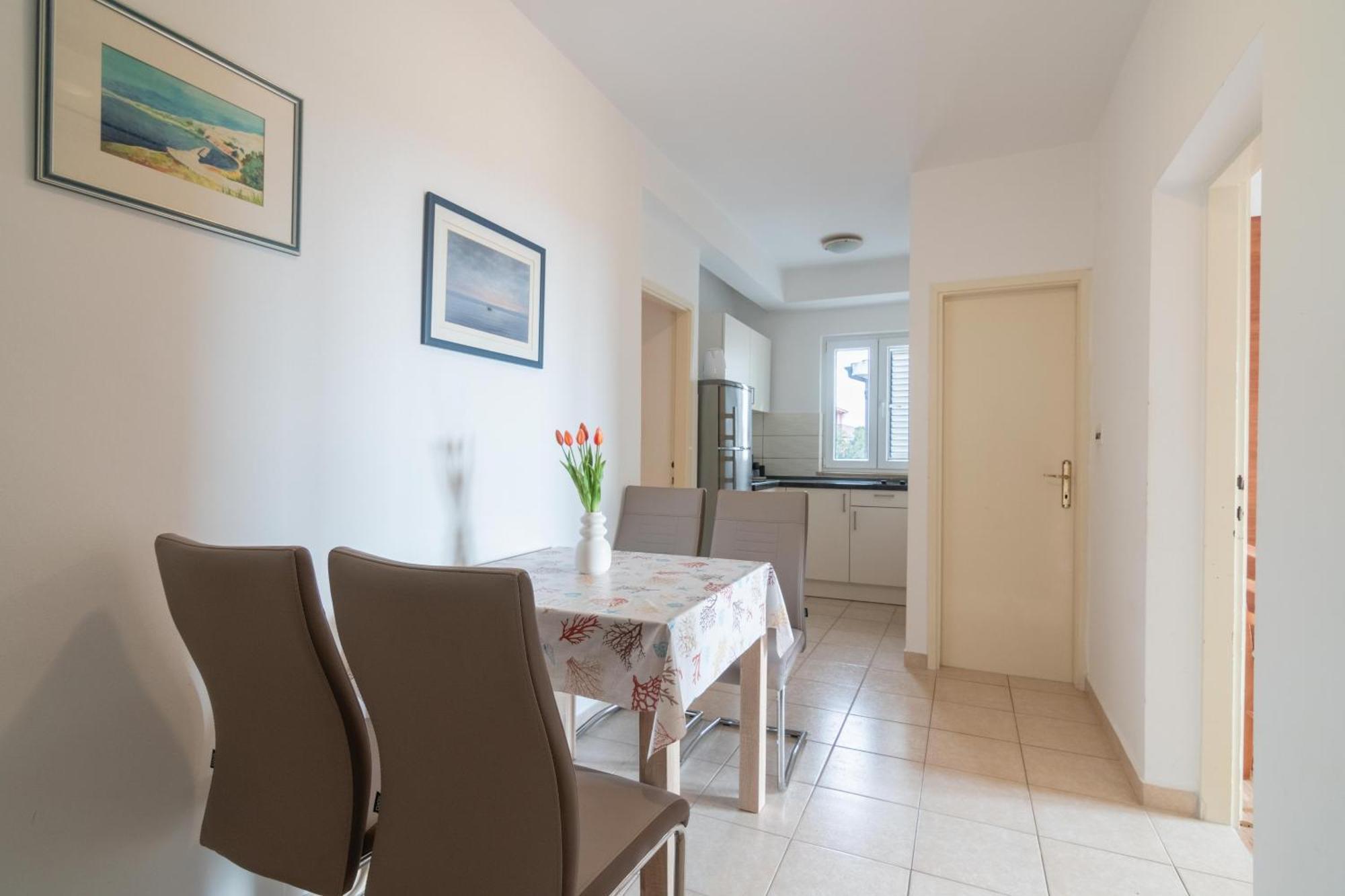 Apartments With A Parking Space Mandre, Pag - 18748 Kolan Esterno foto