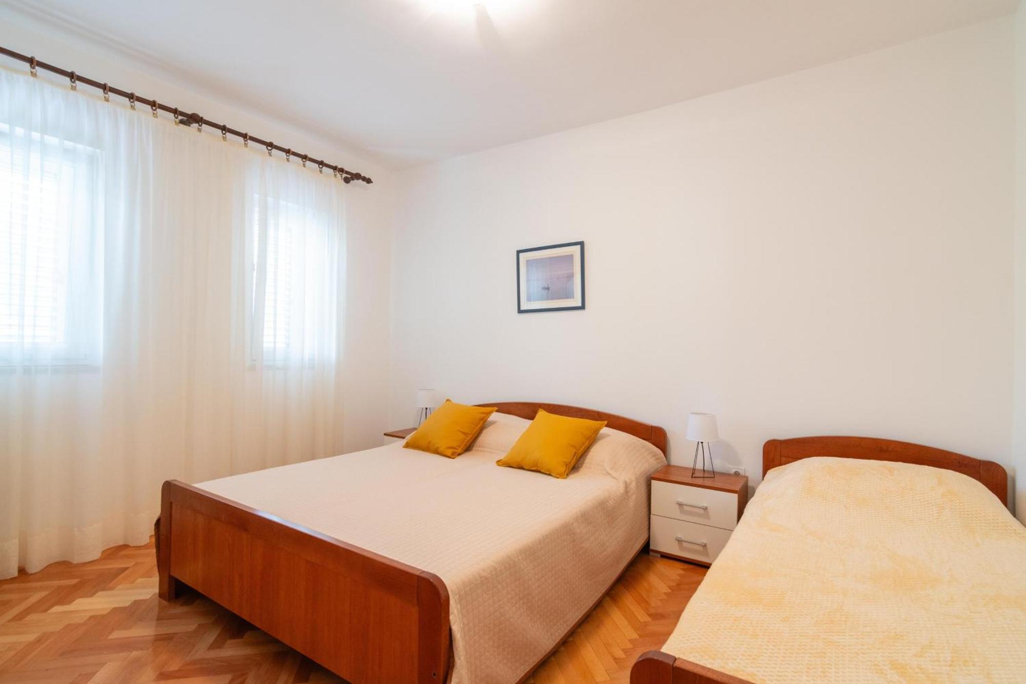 Apartments With A Parking Space Mandre, Pag - 18748 Kolan Esterno foto